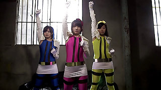 Kotori Ayase,Miku Aoyama,Miku Marika in Akuto Rangers - CosplayInJapan