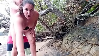 Quickie outdoor fuck and blowjob by the water