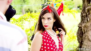 Elegant outdoor sex with a passionate pin-up model Cassidy Klein