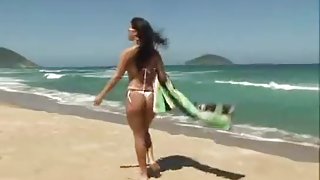 Dirty hoe had anal sex and facial on a Brazilian beach