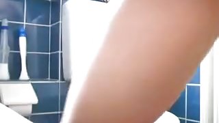 Sexy Teeny beauty masturbate in bath